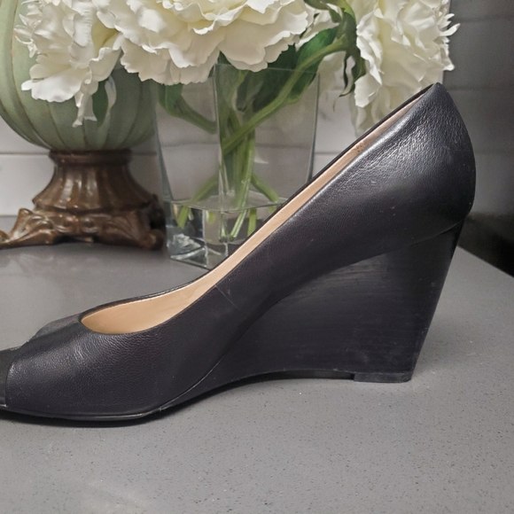 Black dress/top bracelets and shoes - Picture 7 of 7